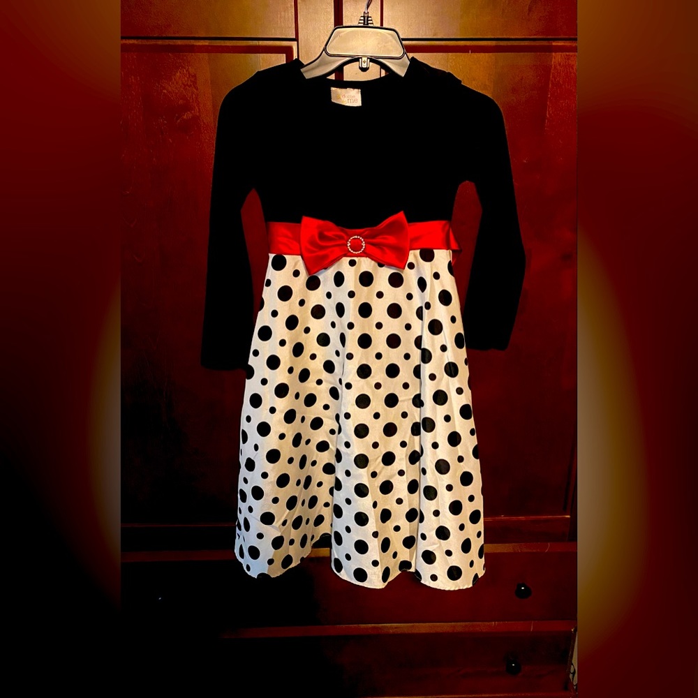 Girls size 10 Dollie & Me formal dress.